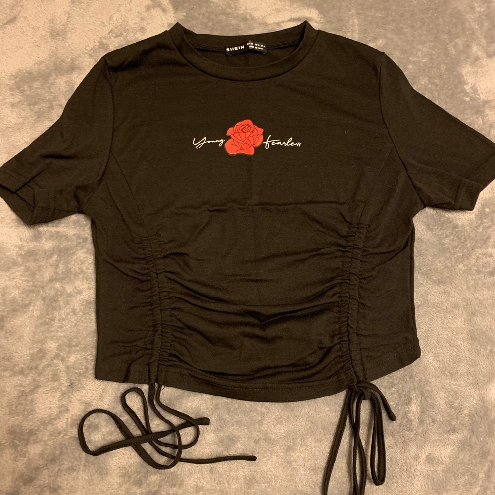 Black letter & Floral Graphic Ruched Knot Tee